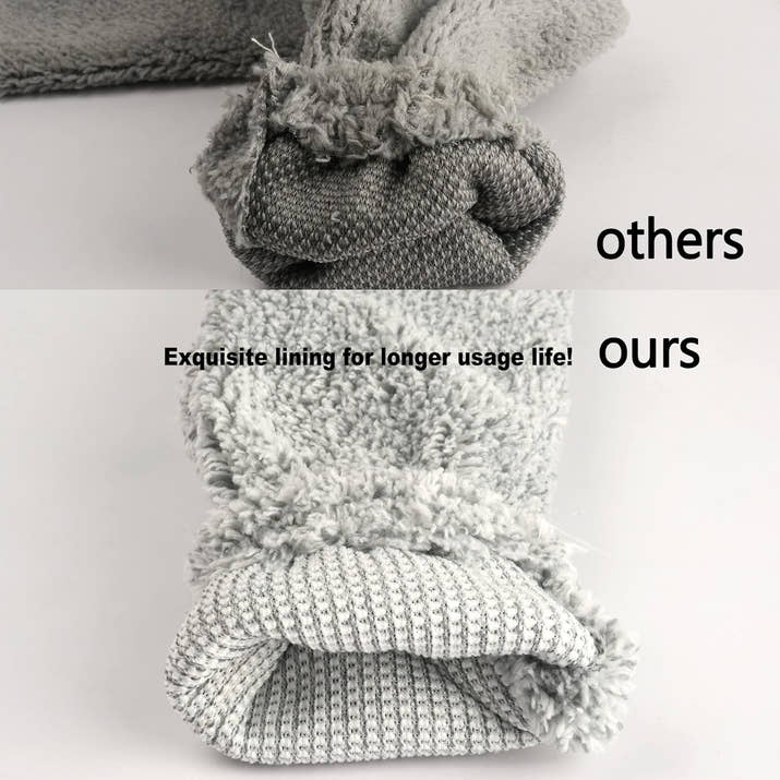 Microfiber Duster Brush with an Extension Pole